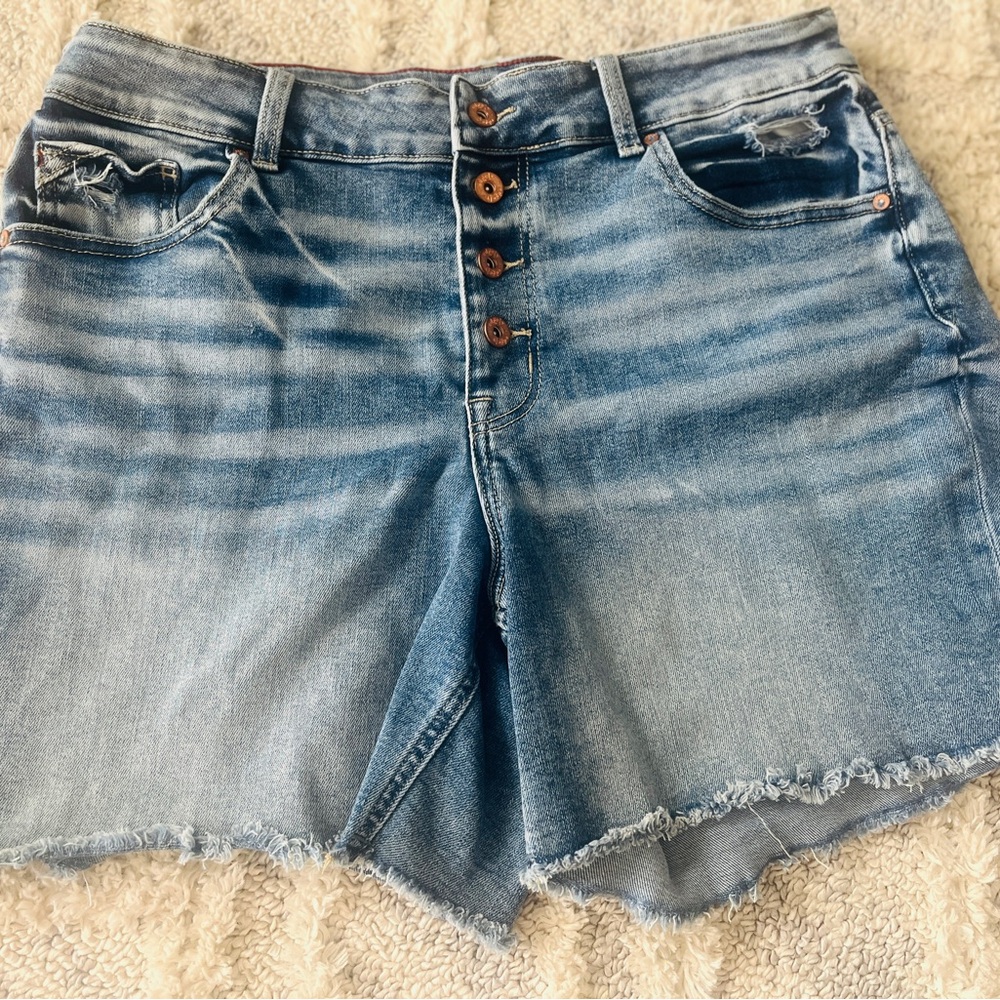 Edgely Maurice’s Button fly Jean shorts